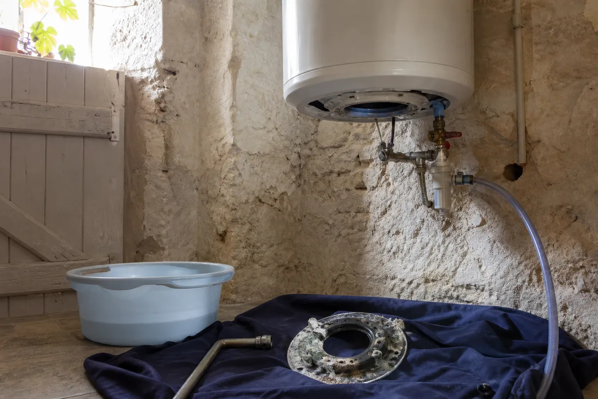 Détartrer un chauffe-eau électrique : méthode et fréquence